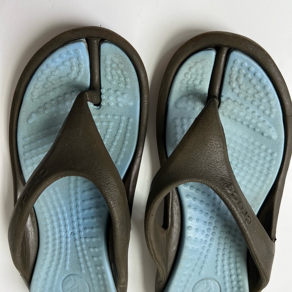 CROCS Brown Strap Flip Flops with Light Blue Footbed - Picture 4 of 5